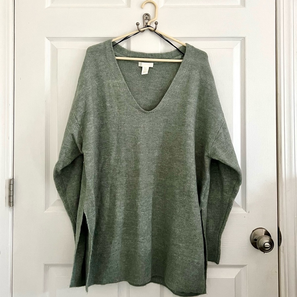 H&M V-neck sweater, light green